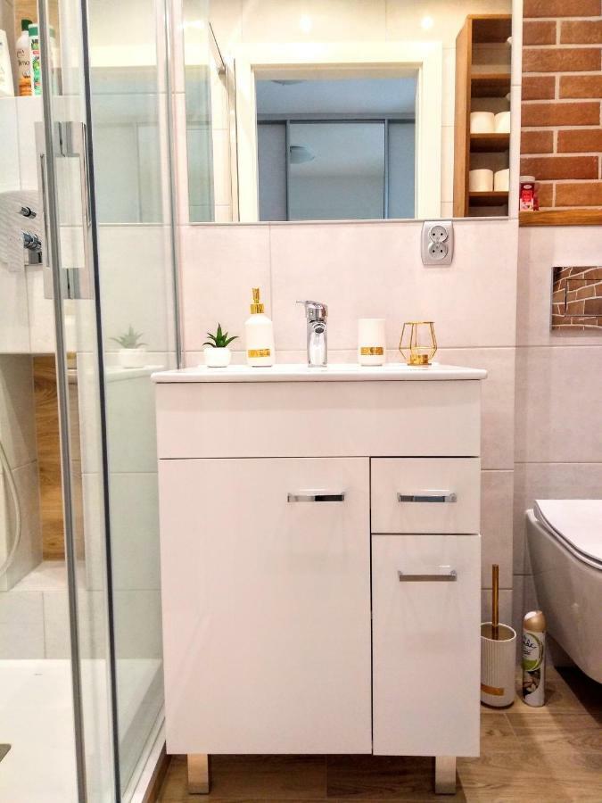 Chill & Explore By Cooee Apartments Varsovie Extérieur photo