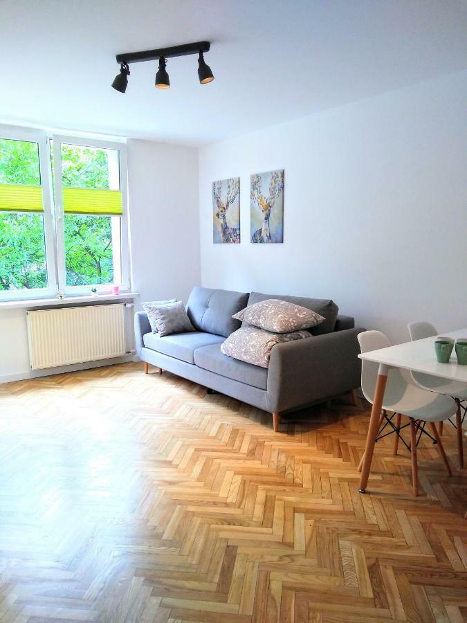 Chill & Explore By Cooee Apartments Varsovie Extérieur photo