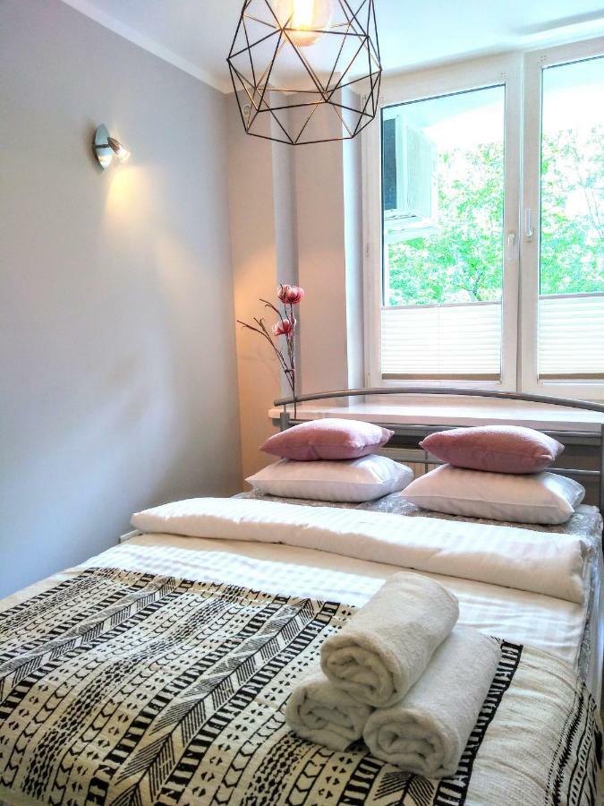 Chill & Explore By Cooee Apartments Varsovie Extérieur photo