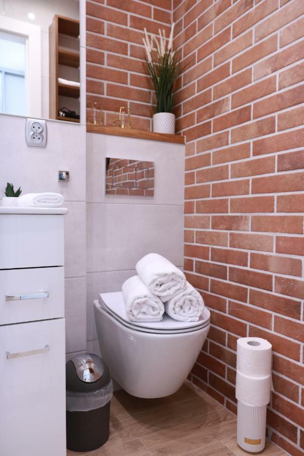 Chill & Explore By Cooee Apartments Varsovie Extérieur photo