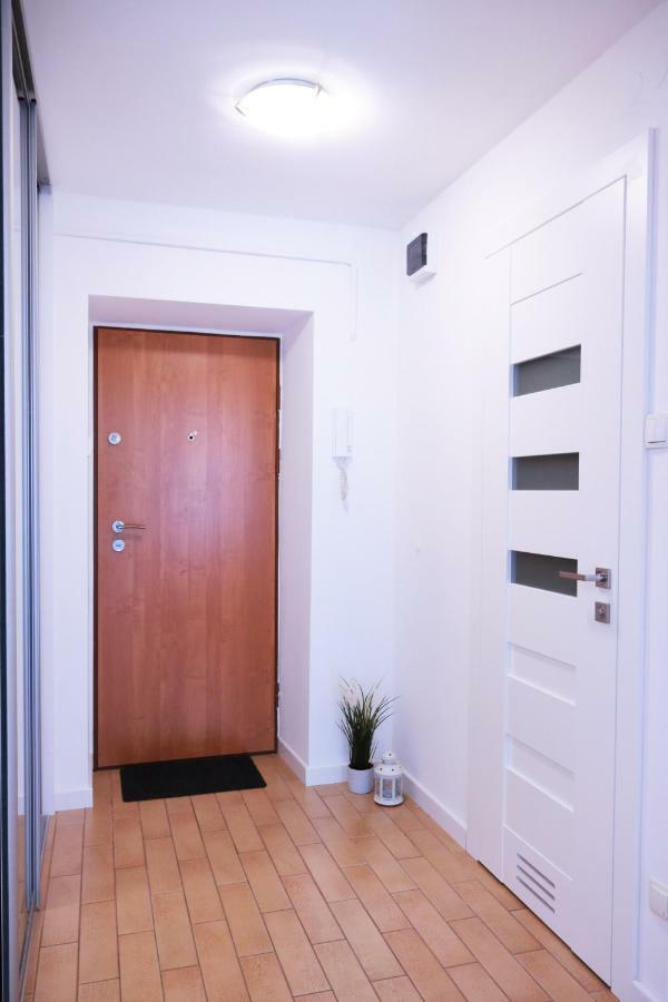 Chill & Explore By Cooee Apartments Varsovie Extérieur photo